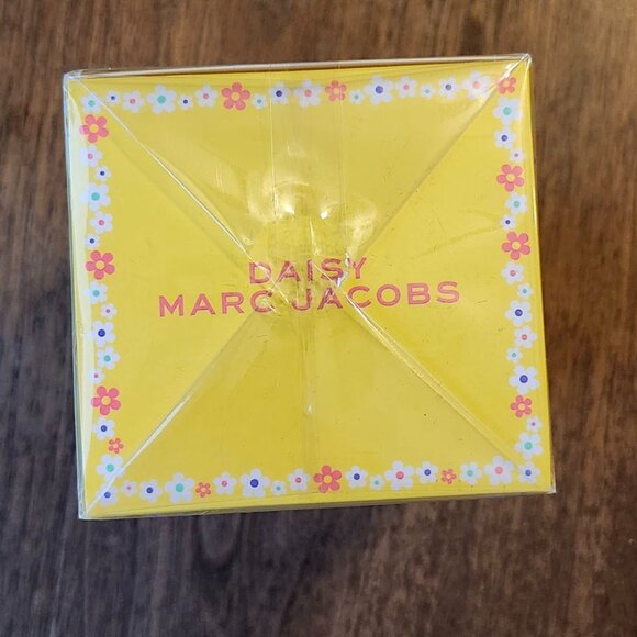 DAISY MARC JACOBS Daisy Glow Limited Edition 50ml/1.6 fl oz BNIP Sealed - Picture 5 of 6